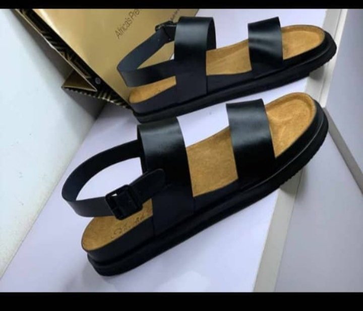ATsobaza's tweet photo. 🎒 Get your kids ready for school with our handmade sandals! Crafted for comfort and durability, these sandals are perfect for the new school year. Let their feet step confidently into the classroom! #BackToSchool #HandmadeSandals 📚✨. A DM to @Ex_plosivo will do the job. https://t.co/EA8uYTW1EU