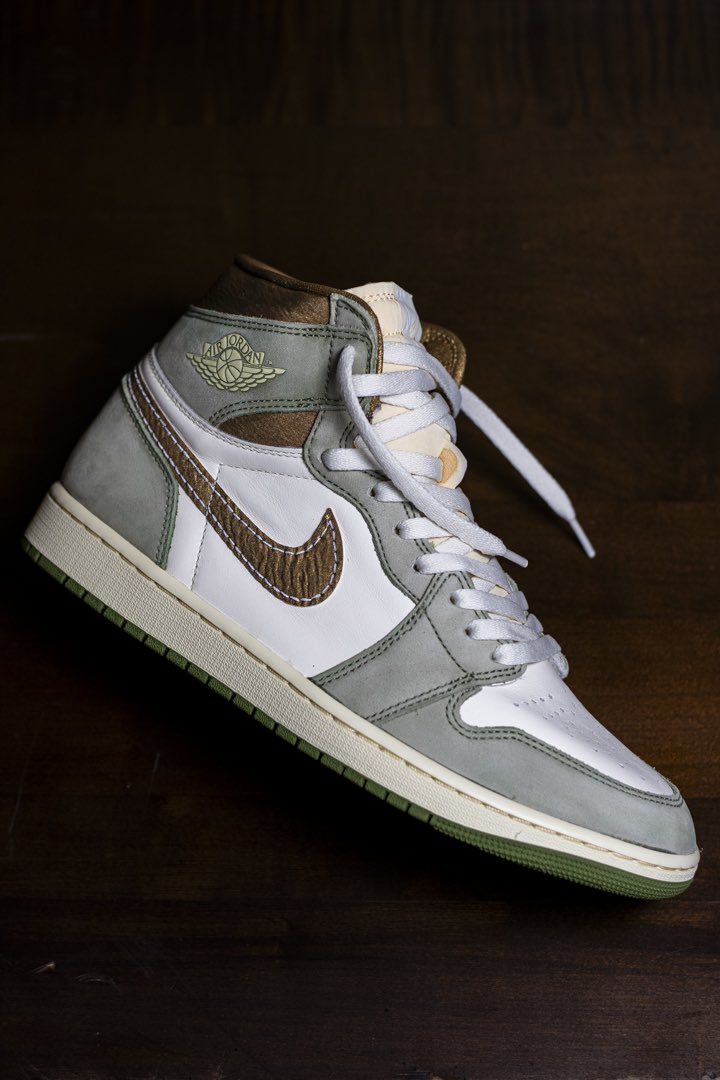 pskicks_'s tweet photo. Jordan 1 High OG - “Aged” https://t.co/PIUek63Vmq
