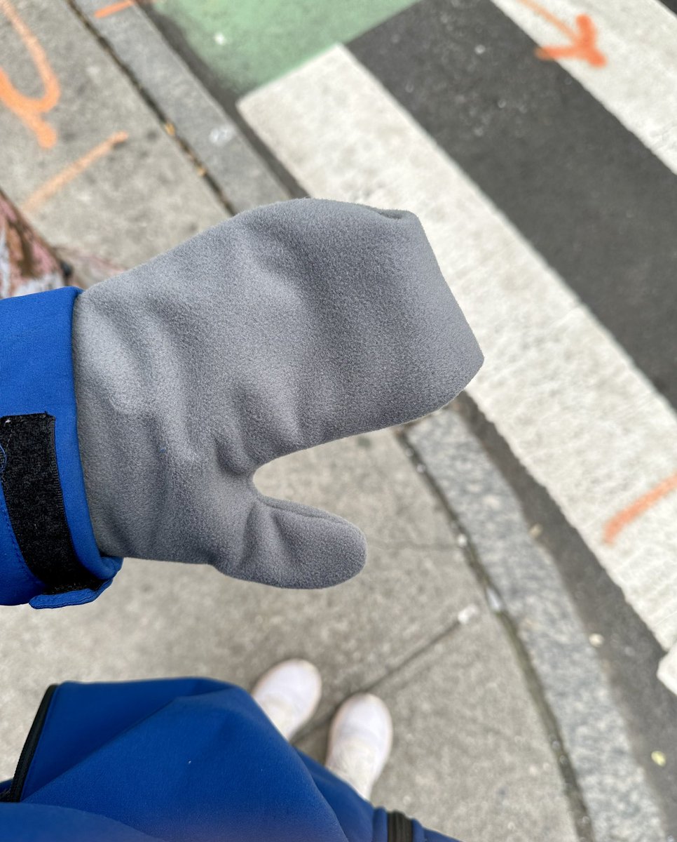Using my @turtlegloves to keep warm today! Love that they flip inside out to fingerless gloves too in case I get too warm ❄️🧤

Snag your own here ➡️ turtlegloves.com

#turtleglovesbr #bibchat #bibravepro