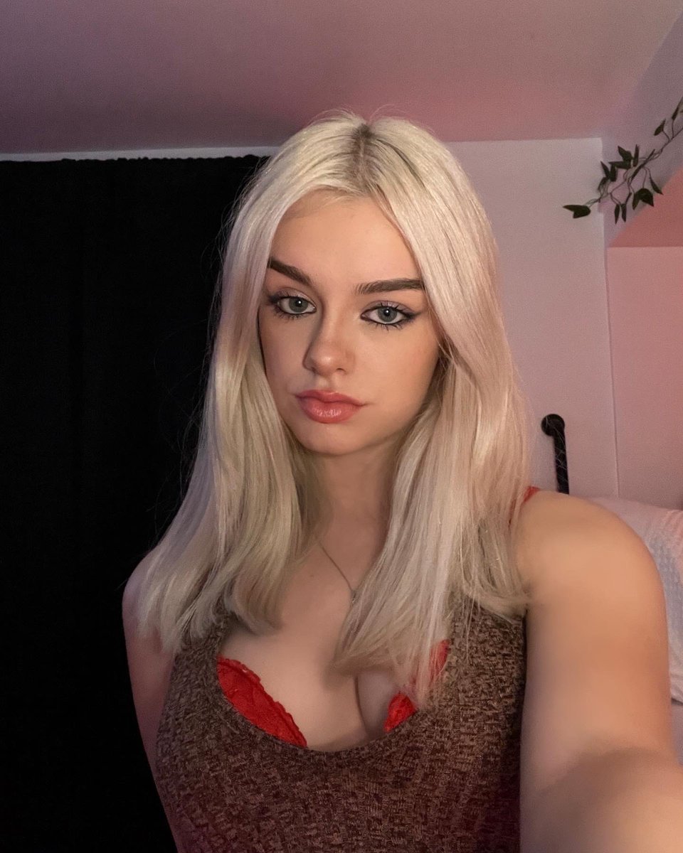 ChavPoster18691's tweet photo. Lucy https://t.co/myao8yRWjp