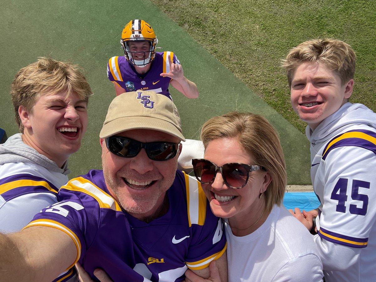 Davis_Michael12's tweet photo. So proud 2 be a Warrior &amp; of our 7-3 record. End of season highlights: https://t.co/LjjERO4vjF. Capped of football cheering on my bro @jakedavis1113 @LSUfootball w/ big win over Wisconsin. 
Now focus on baseball! 2nd semester of sr. year &amp; @WWoodBaseball starts today-Can't wait! https://t.co/tEHiLaWSuK