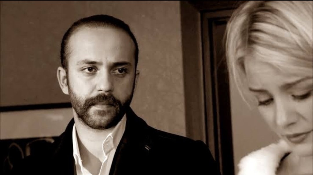 memleketsizler's tweet photo. "Ulan diyorum Tevfik, böyle güzel bir kız senin gibi bir adama bakar mı?" https://t.co/5nCZSnyCsQ