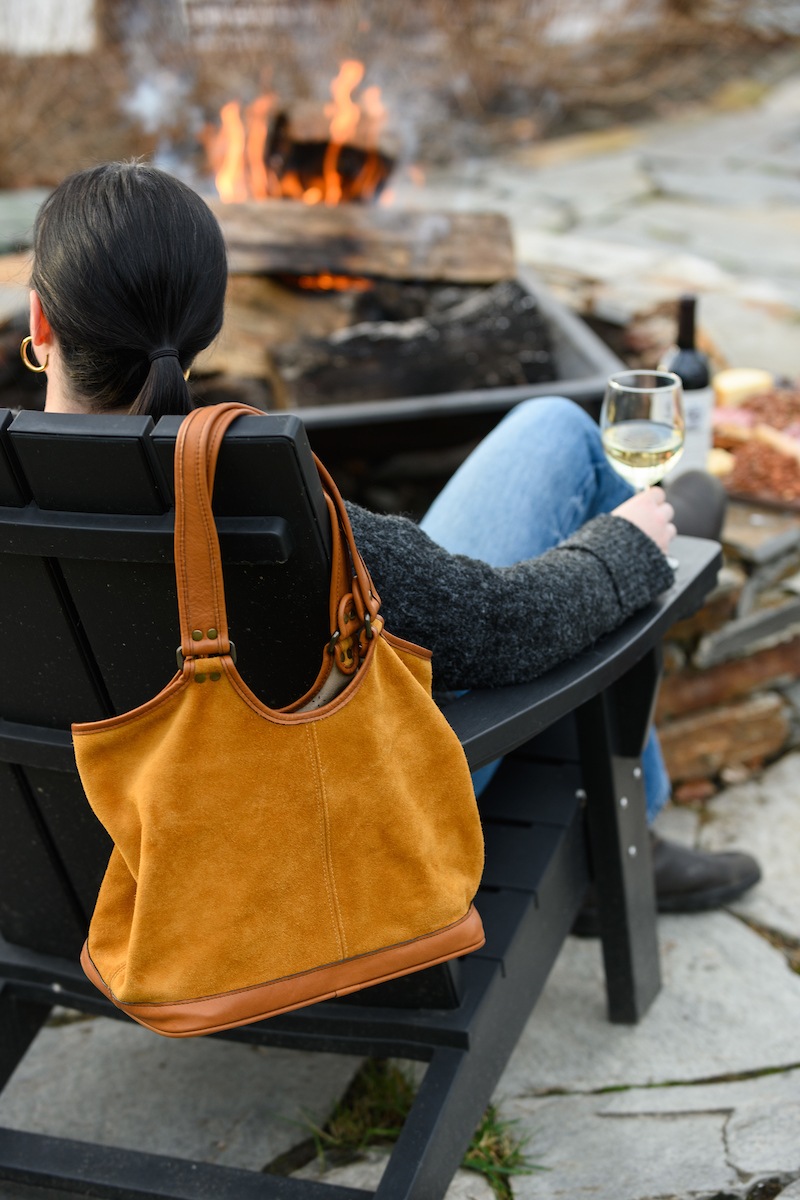 A trusted companion – the Ellie Tote in a gorgeous Valencia Cider &amp; Valhalla Nutmeg 😌 bit.ly/3OyTRcs