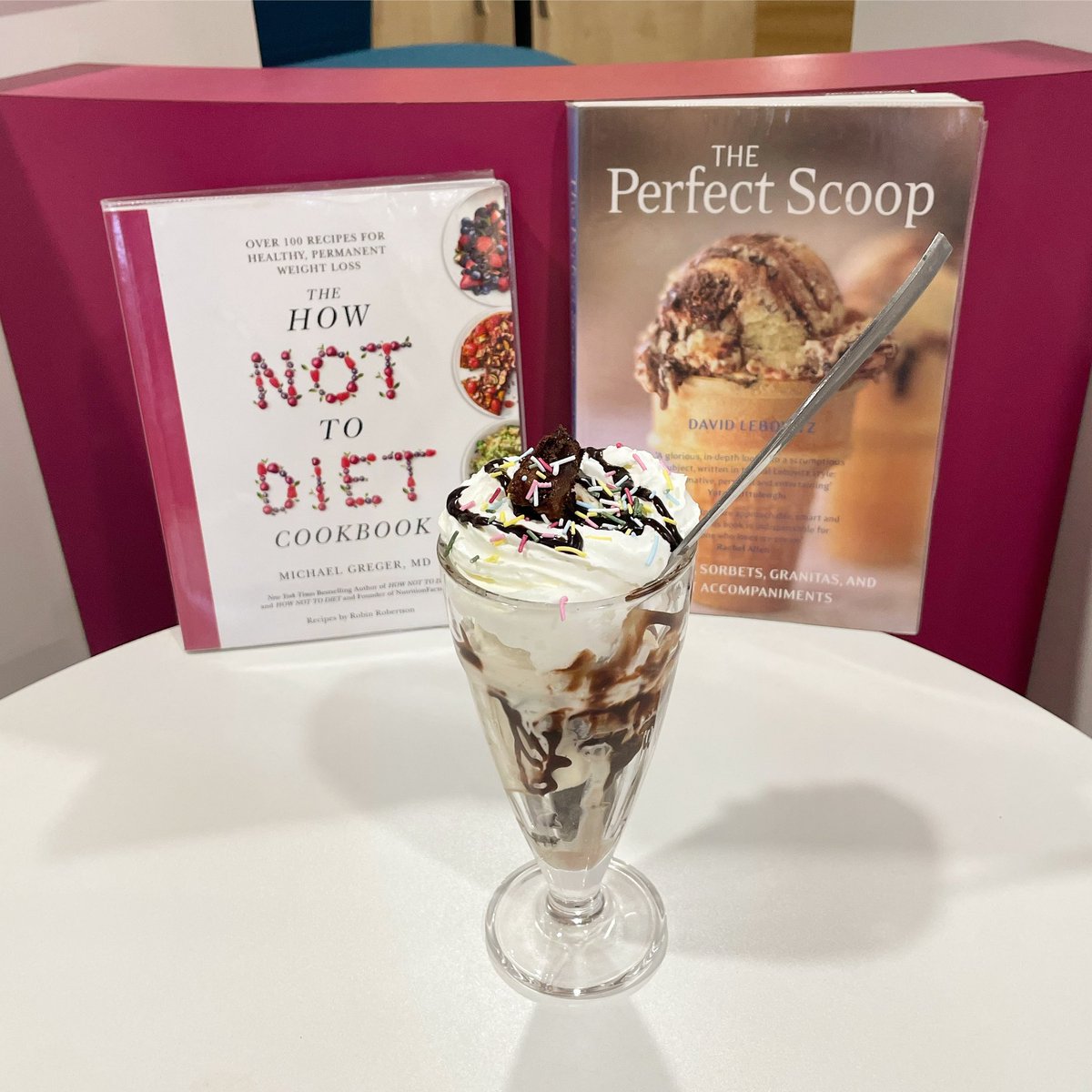 TangHallExplore's tweet photo. Happy New Year! ✨
We’re adding icecream sundaes to our cafe menu! 3 scoops of Yorvale icecream, crumbled brownies, whipped cream and chocolate or toffee sauce 🍨🍦🤤

Sundaes will be £4.50 and are perfect for little ones or sharing between two! 

#exploremore  #hereforyou https://t.co/jVgI31lEzc