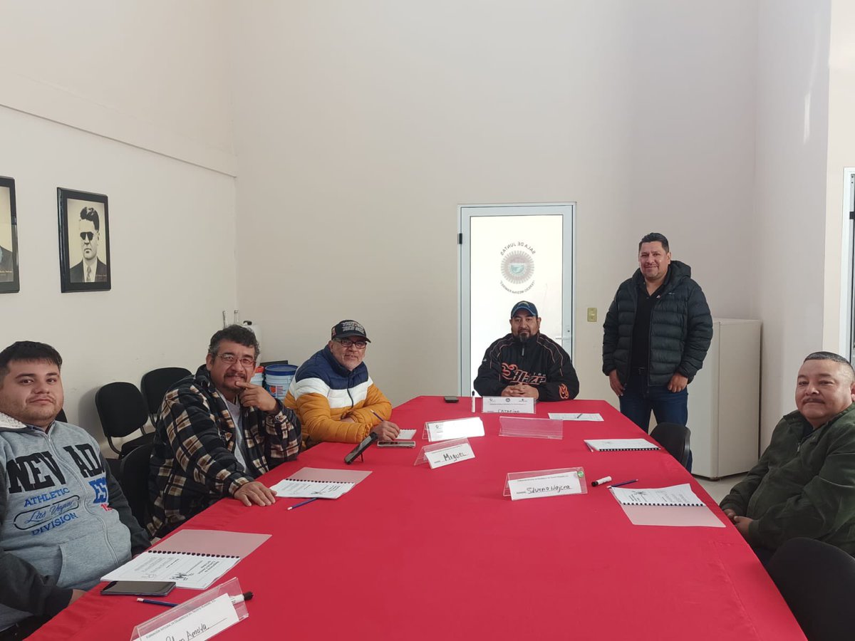 RogerCastilloR's tweet photo. #FORMACIONINTEGRALENDESARROLLODELTALENTOHUMANO #IEO cursos “Negociación de Contrato Colectivo de Trabajo” #HYSTERYALE #NUTEC educación sustentada legalmente, compromiso total con los trabajadores, desarrollo integral #SR®️ @tereso_medina @jesus_castill67 @olafcastillo1 #SITEC https://t.co/9e9FBtmaKZ