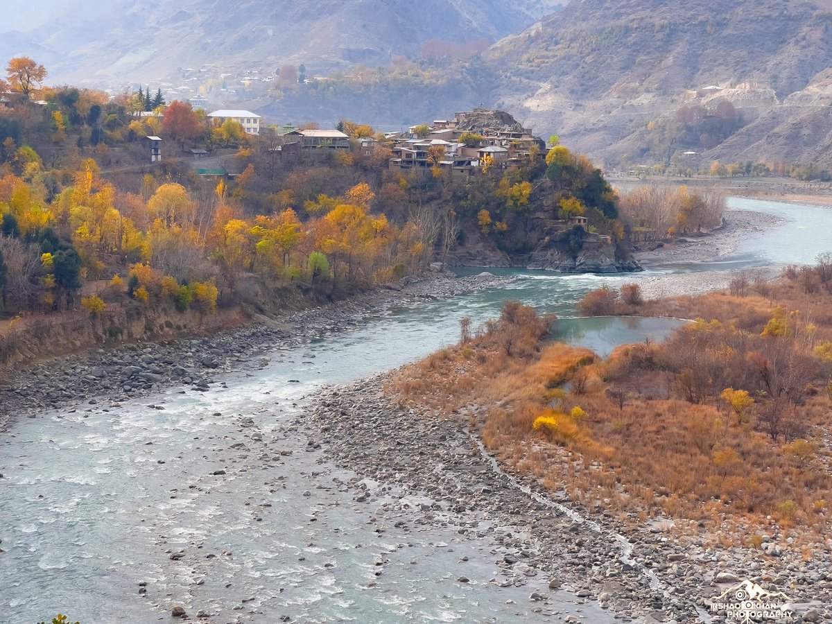 IsrarAhmedPK's tweet photo. #Drosh lower #Chitral ...Photo Credit #IrshaKhanPhotography https://t.co/jlB42LH0Gz