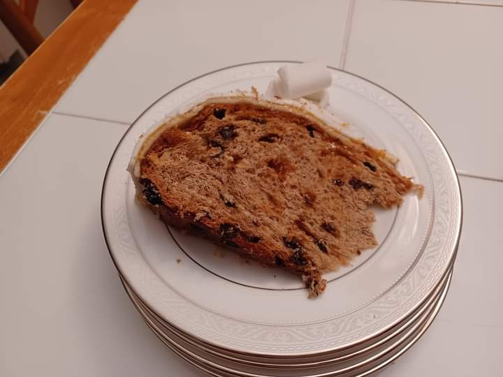 BakeEurope's tweet photo. Last year, I made my own Twelfth Night Cake. 

This is an old Epiphany tradition from the British Isles 🇬🇧 that isn't common today.

It's a large fruitcake, covered in marzipan, and then royal icing or, in my case, homemade fondant.

It was popular to play games around it! https://t.co/HtPHgnWpgK