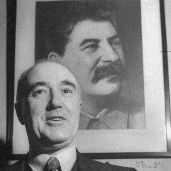 When Harry met Stalin 🤝 Eben Williams visits the archives to uncover the oft-forgotten contribution of Joseph Stalin to the CPGB's programme, and the relationship he had with its General Secretary, Harry Pollitt: challenge-magazine.org/2024/01/04/whe…