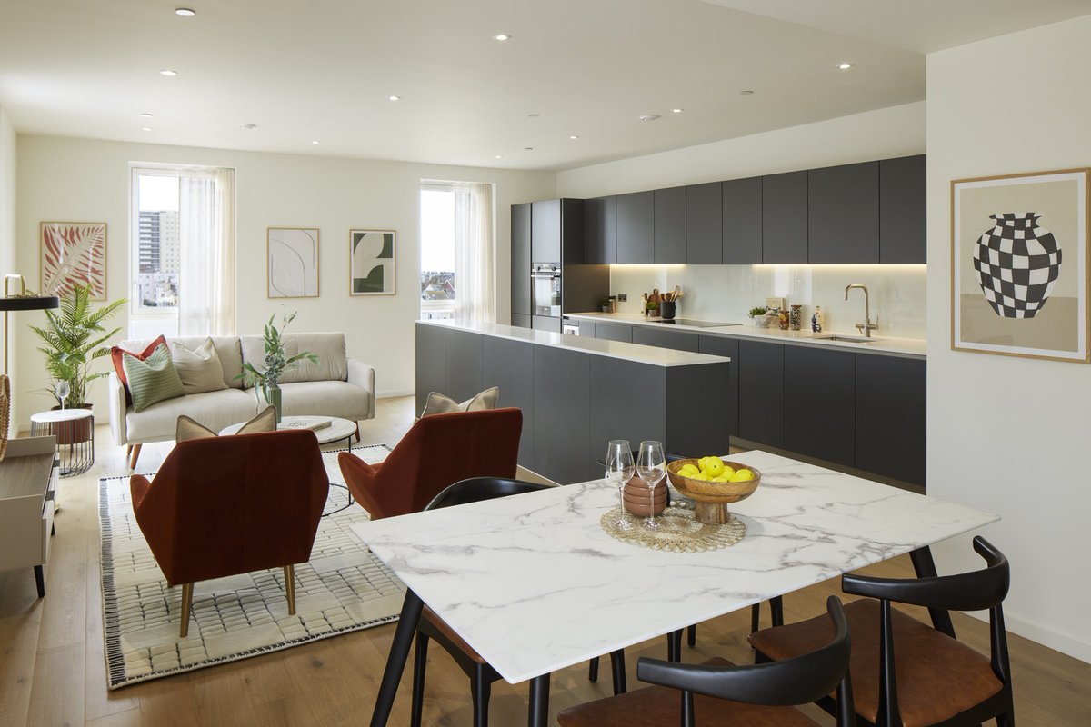 The New Year just got off to a great start, with up to £30,000* off your new home this January.

Book an appointment with our agents today:

👉 @oakleyproperty 📞 01273 688881 ✉ brighton@oakleyproperty.com
👉 @savills 📞 07866062316 ✉ SENewHomes@savills.com

*T&amp;Cs apply