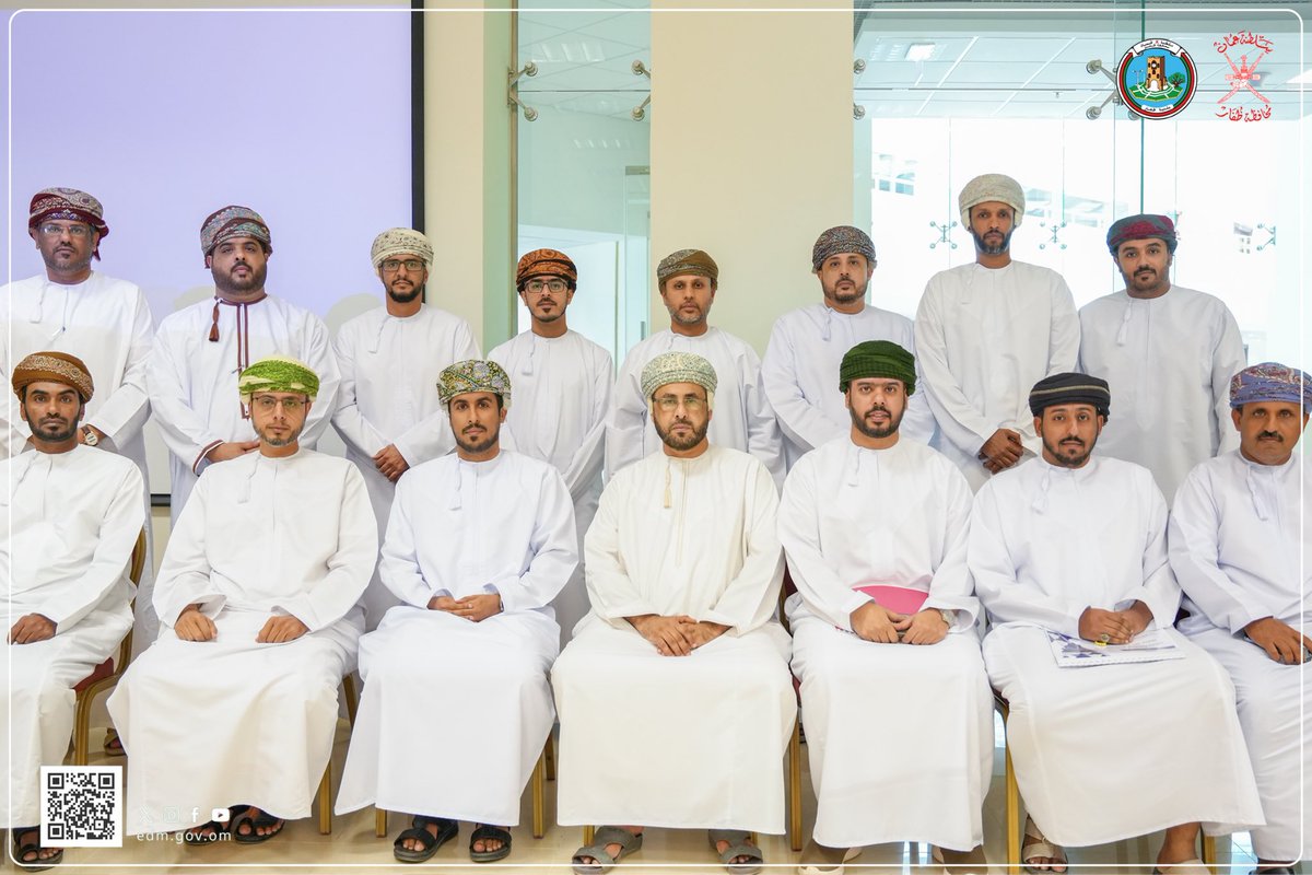 DhofarMun's tweet photo. 🔺#بلدية_ظفار تختتم برنامج إدارة المخاطر المؤسسية ( ISO 31000 ) لمساندي المخاطر من موظفي بلدية ظفار والذي استمر لمدة خمسة أيام.

🔺حيث ركز البرنامج على رفع كفاءة الموظفين من خلال التركيز على مجموعات العمل والعصف الذهني وفهم أدوات ومنهجيات تحديد المخاطر وتقييمها والتحليل النوعي للخطر وصولاً لمرحلة المراقبة والتحكم، وتحليل قوائم المراجعة وتحليل FMEA لأنماط الفشل وتحليل الآثار للوقوف على الأسباب المحتملة للمخاطر ومصادرها التي يمكن أن تؤثر على تحقيق الأهداف.

🔺الجدير بالذكر بأن بلدية ظفار بدأت بتفعيل نظام إدارة المخاطر المؤسسية عبر تنفيذ سلسلة من برامج ودورات شملت برنامج تعريفي للقيادات عن نظام إدارة المخاطر المؤسسية وتأهيل مساندي المخاطر، وذلك في إطار بناء ورفع قدرات القيادات والكفاءات و استهدف البرنامج التعريف بالطرق الحديثة وطرق التعامل مع المخاطر المؤسسية وآليات تصنيفها.