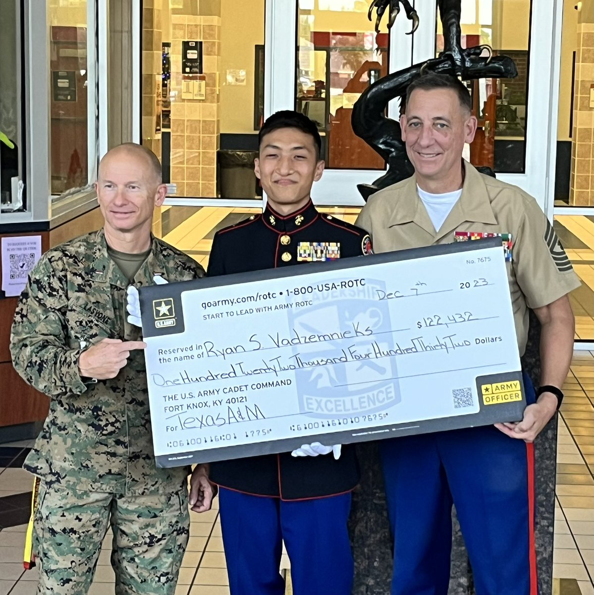 HumbleISD_AHS's tweet photo. Congratulations to Dillan Russell (Morehouse College) and Ryan Vadzemnimeks (Texas A&amp;M) for receiving the Go Army Scholarship! @HumbleISD @GoArmy #GoBeyond https://t.co/lTB4oBUNoX