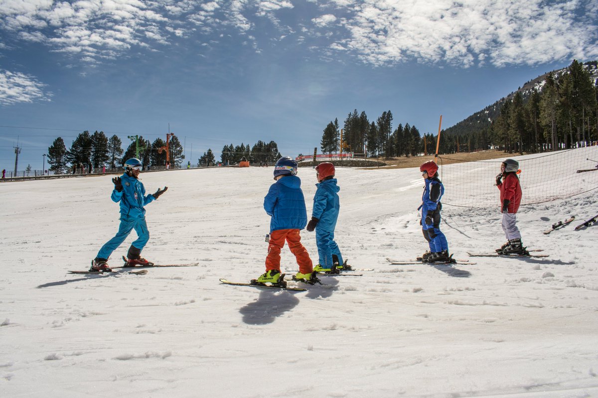 📢 Tornen els cursets d'esquí de 5 dissabtes o 5 diumenges a ⛷️Port del Comte!

👉15 hores d'aprenentatge i diversió repartides a raó de 3 hores seguides de classe en grups de 4 a 8 alumnes.

Consulteu dates al web 🔍

Inscripcions obertes! 📧🤳