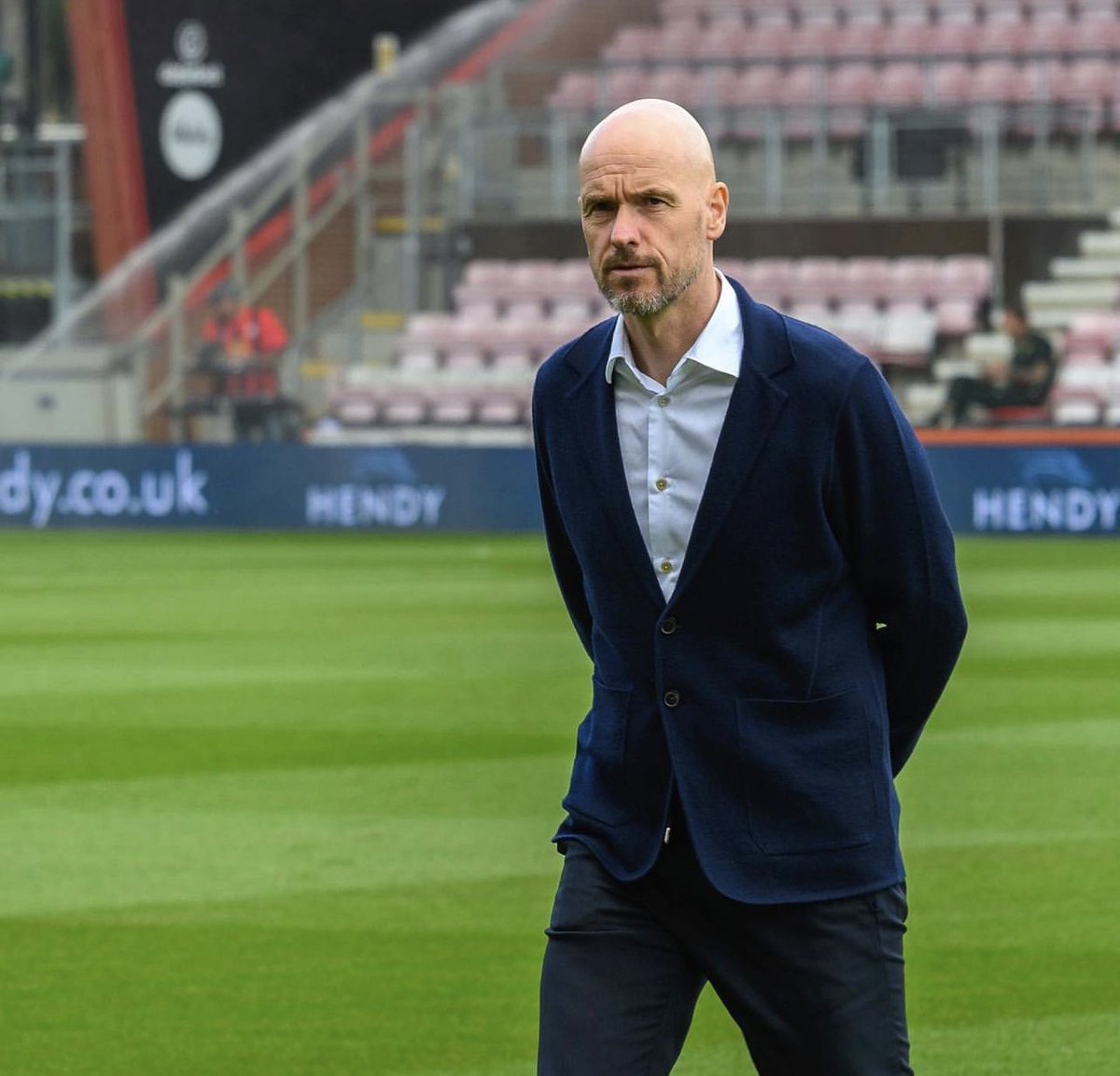 centredevils's tweet image. 🚨🚨🎙️| Erik ten Hag on contract extensions: 

“We are talking with Rapha Varane and Anthony Martial, and we triggered the options on Aaron Wan-Bissaka, Victor Lindelof and Hannibal Mejbri.”