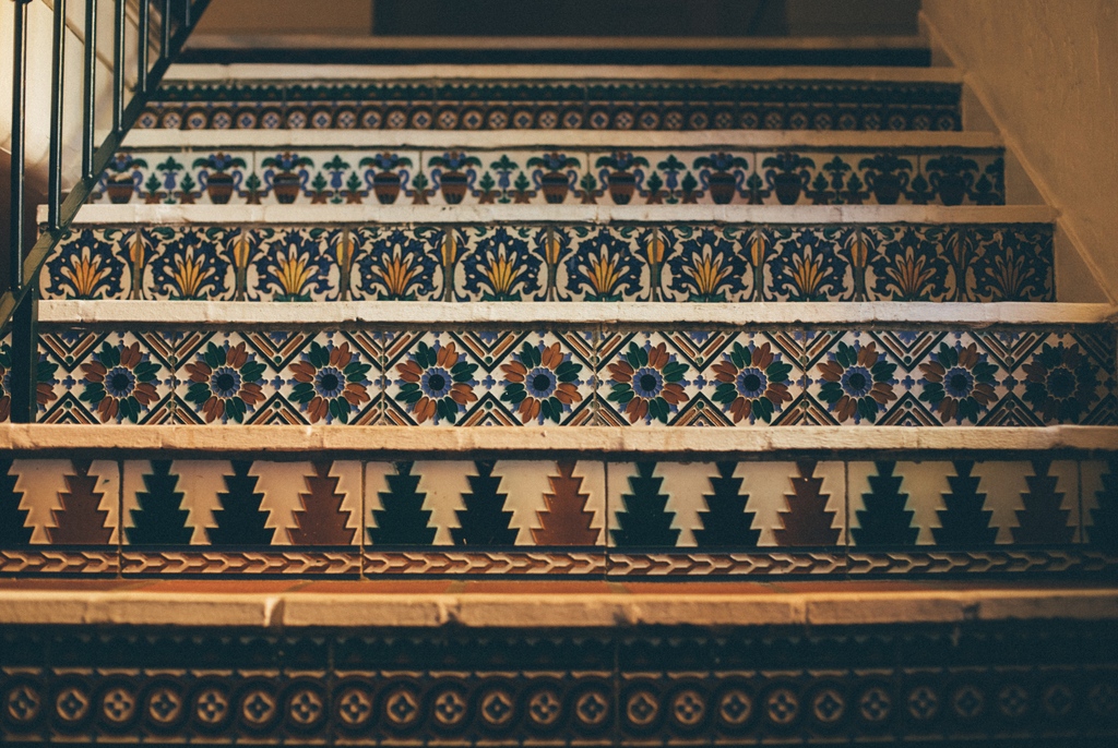 Colorful views of our sun-washed Spanish tiles ⁠#itsallinthedetails.
#LaPlayaHotel #CarmelByTheSea #CarmelCalifornia