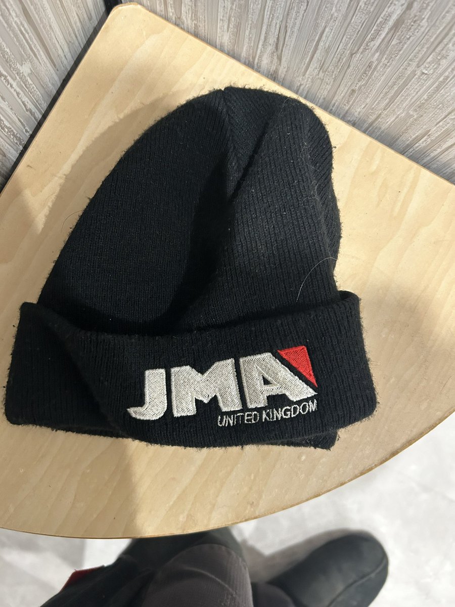 falconlocks's tweet photo. @ApecsLocks @AldridgeSec @Duffells @sks_limited @avocetabs any of my suppliers fancy sending me a new hat? This one has seen better days ☹️ https://t.co/pLjmARPeev