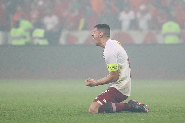 FluminenseStuff's tweet photo. 244 jogos, 13 gols, dois títulos de Campeonato Carioca e grandes atuações para nos levar até a Glória Eterna. Para sempre nosso eterno capitão. 

Obrigado por tudo e sucesso na nova trajetória, ídolo! 💚 https://t.co/6OuW4FzlEu