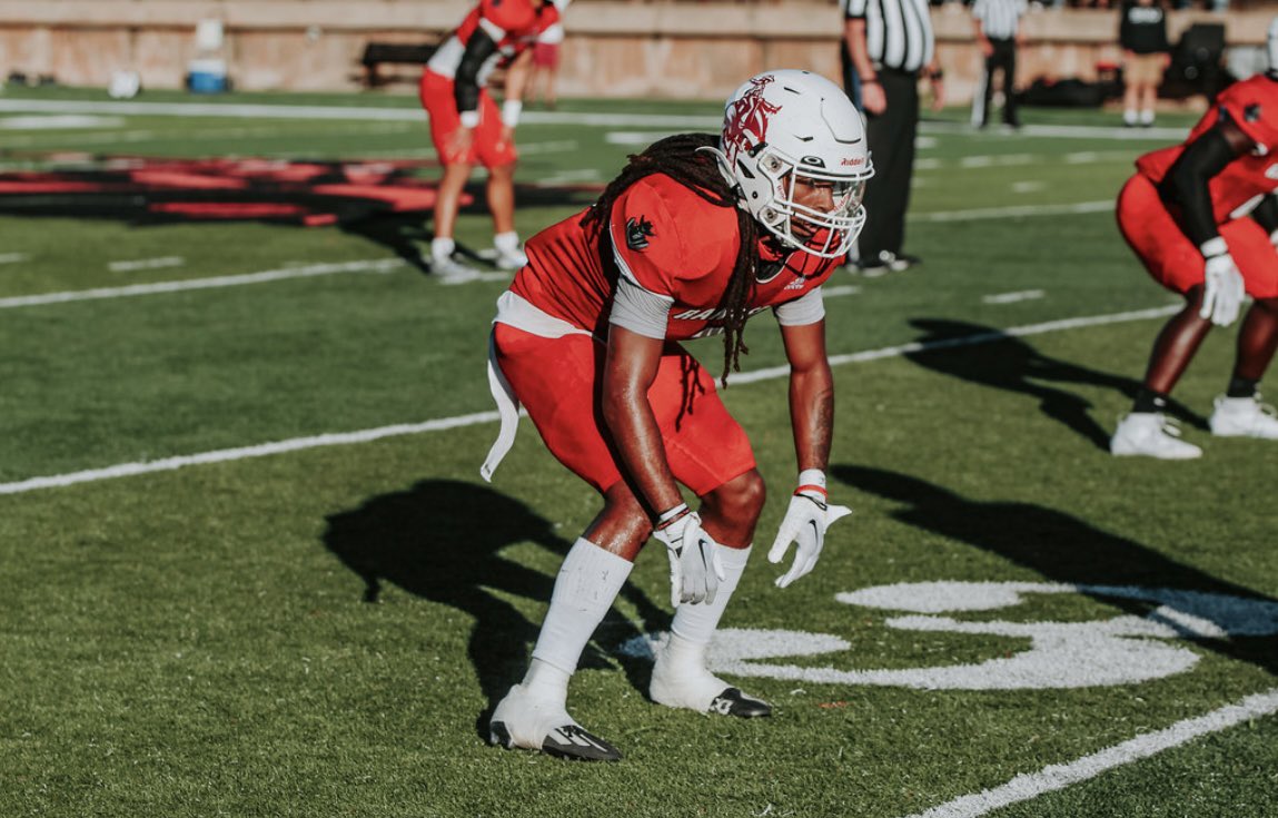 isaiahk7_'s tweet photo. Everyday I’m trynna break this curse, gotta make it out.. Lovin’ the Journey 🖤 https://t.co/BRVtF9bgbb