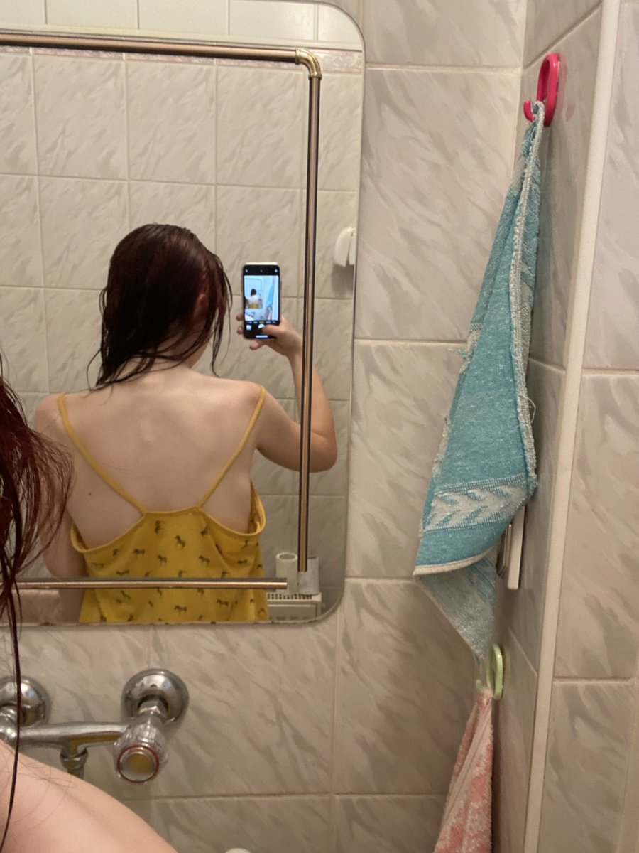 igxxii's tweet photo. kurwa znalazlam jakies stare bodychecki i sie chyba zaraz poplacze xddd https://t.co/QnypbUfH4b