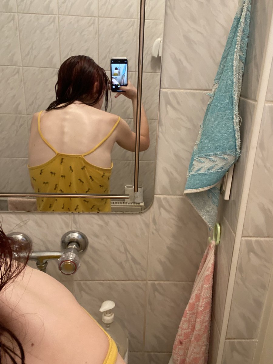 igxxii's tweet photo. kurwa znalazlam jakies stare bodychecki i sie chyba zaraz poplacze xddd https://t.co/QnypbUfH4b