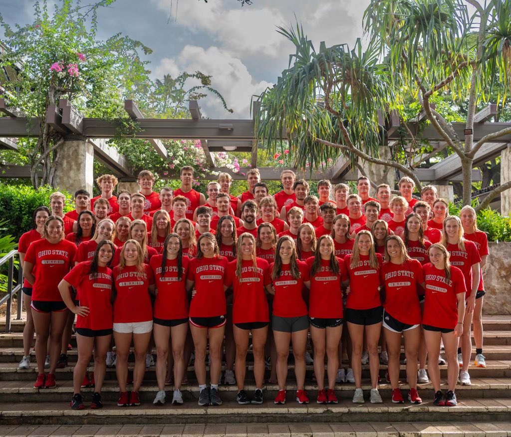 OhioStSwimDive's tweet photo. Aloha from Honolulu 👋🌺

#GoBucks https://t.co/TRkq9znp19