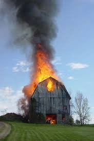 RandyGrafCanada's tweet photo. Chained inside
The flaming
Ramshackle barn
#ramshackle_barn #penchant #HorrorInSix #vsshorror https://t.co/u0W6AkNHZe