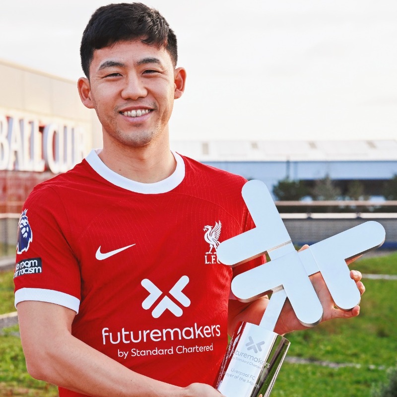 GoalJP_Official's tweet photo. 🏆 日本人初の快挙 🇯🇵🔴

#遠藤航 が #リヴァプール 月間MVPに選出！

12月全試合に出場&amp;リーグ初ゴールも記録。ファン投票により、2位のアレクサンダー＝アーノルドと3位のサラーを抑えての受賞に。

「12月は僕にとってもとても重要な月で、自分がここにいる理由を示す必要があると思っていたんだ」