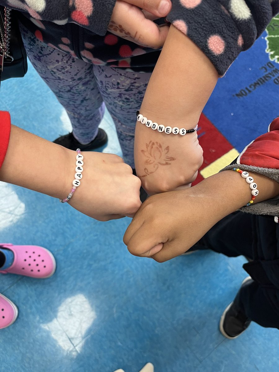 Lauren Catts tweet media