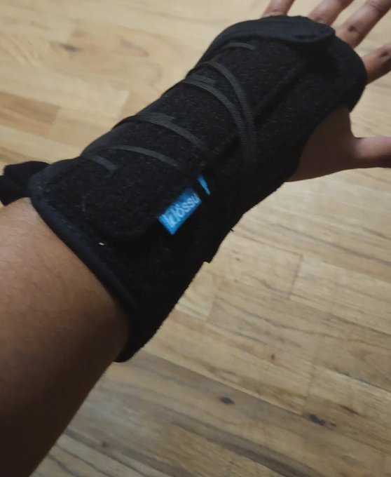 I have made progress, and now I just have to have this brace on till March. 😅 https://t.co/g8Ls4VYke