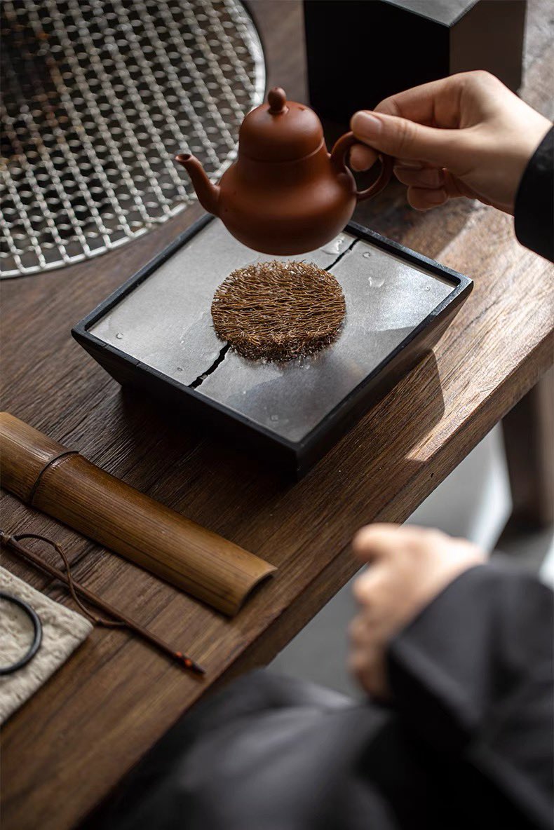 morimatea's tweet image. The Chinese Tea Ceremony is an artistic way by which Chinese people express their philosophy of life.
.
.
.
#teaforone #morningtea #zisha #teapot #teaboat #teatray #creativity #originality #brewedtea #kungfutea #teaart #artgallery #artistic #joyoflife #enjoylife #morimatea