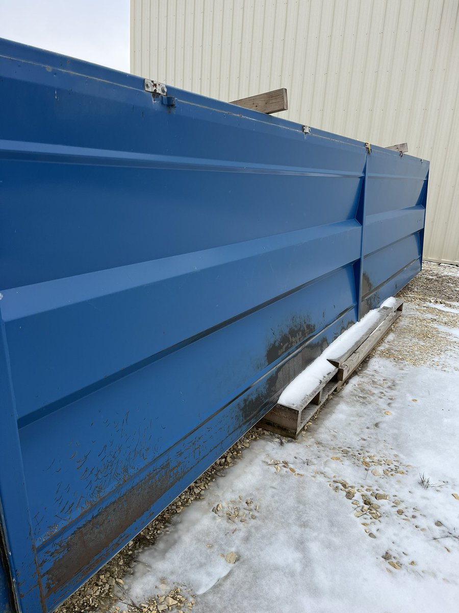 22’ grain master box sides, back doors, tarp, electric gate cylinder and electric hoist control with remote. $6000 takes it all. No rust excellent condition. Turned truck into a water truck.