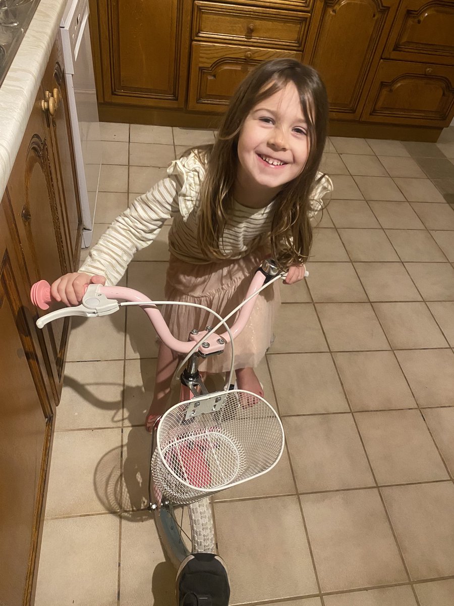 UnitedRoss tweet media