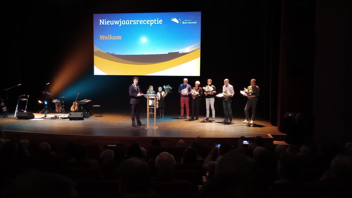 Nieuwjaarsreceptie in Barneveld. Toespraak van burgemeester <a href="/JaccovanderTak/">Jacco van der Tak</a> en aandacht voor mensen in Barneveld die een steuntje in de rug kunnen gebruiken of waardering verdienen.