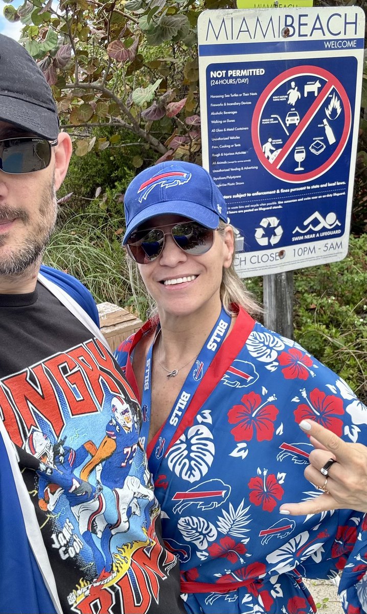 Cheryl Miller (@roningirl) on Twitter photo Represent! <a href="/gmfb/">Good Morning Football</a> <a href="/KyleBrandt/">Kyle Brandt</a> <a href="/BuffaloBills/">Buffalo Bills</a> <a href="/BillsMafiaBabes/">BillsMafiaBabes</a> <a href="/wimvandijck/">wimvandijck</a> #angryruns #BillsMafia #billsdolphins #miamitakeover Represent! <a href="/gmfb/">Good Morning Football</a> <a href="/KyleBrandt/">Kyle Brandt</a> <a href="/BuffaloBills/">Buffalo Bills</a> <a href="/BillsMafiaBabes/">BillsMafiaBabes</a> <a href="/wimvandijck/">wimvandijck</a> #angryruns #BillsMafia #billsdolphins #miamitakeover