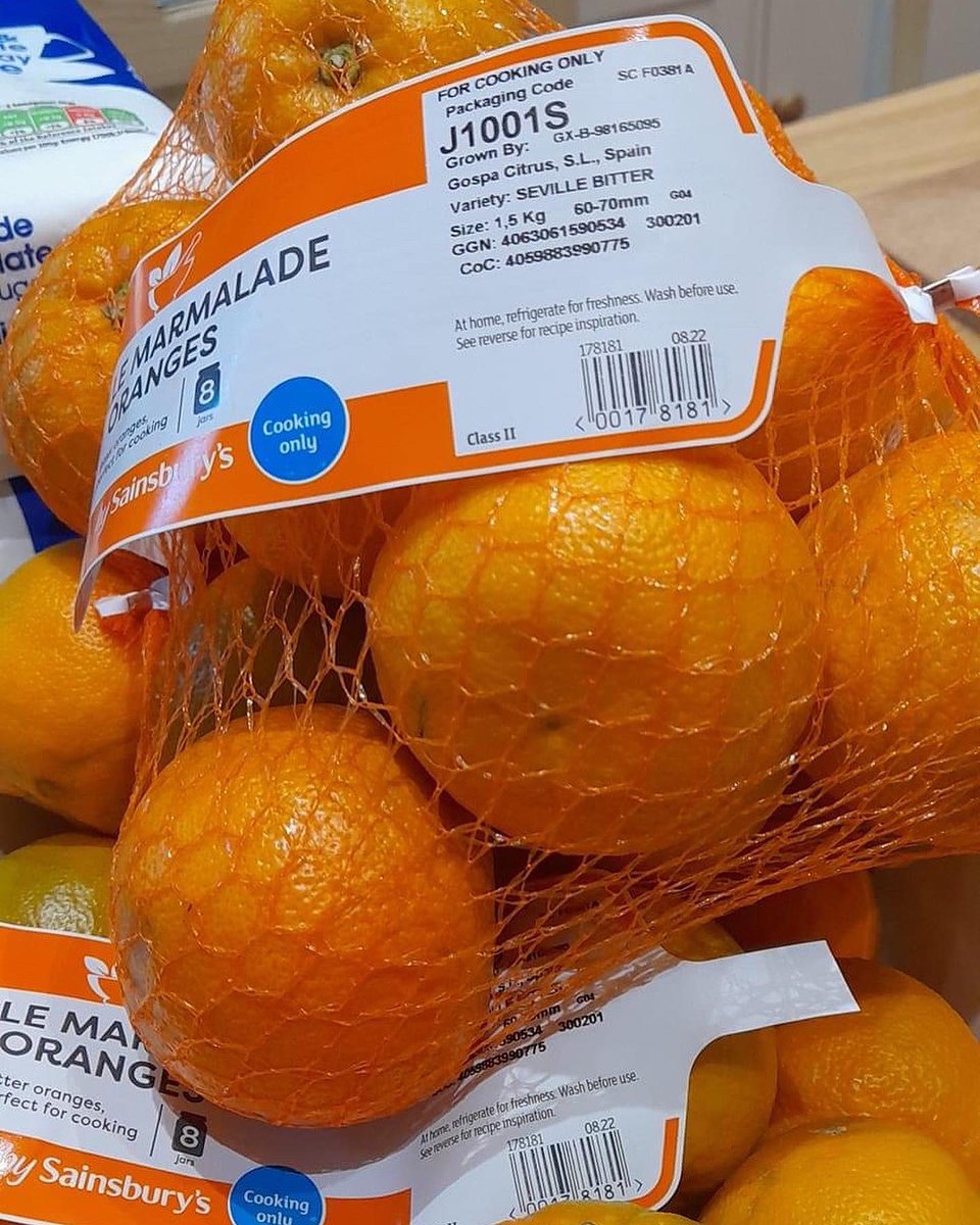 GospaCitrus's tweet photo. Thanks to our great friend Marjorie @madammarj we know that the shelves of the different @sainsburys are starting to be full of our #GOSPASEVILLES😍. It's time for marmalade. And keep an eye on the prestigious @marmaladeawards contest!
#ChooseGospa
#GospaCitrus #sevilleoranges https://t.co/Ft7jHrKWDz