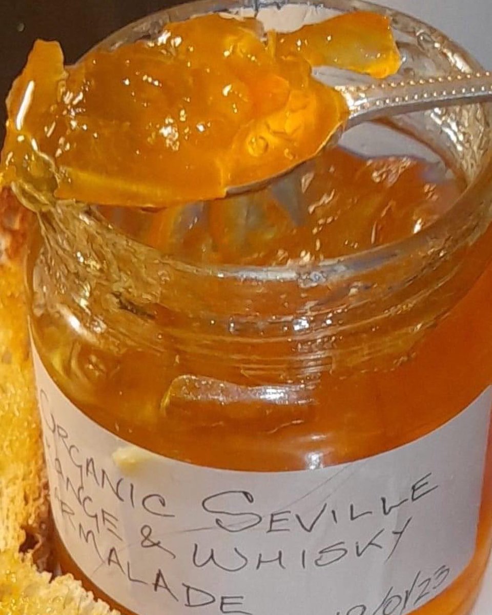 GospaCitrus's tweet photo. Thanks to our great friend Marjorie @madammarj we know that the shelves of the different @sainsburys are starting to be full of our #GOSPASEVILLES😍. It's time for marmalade. And keep an eye on the prestigious @marmaladeawards contest!
#ChooseGospa
#GospaCitrus #sevilleoranges https://t.co/Ft7jHrKWDz