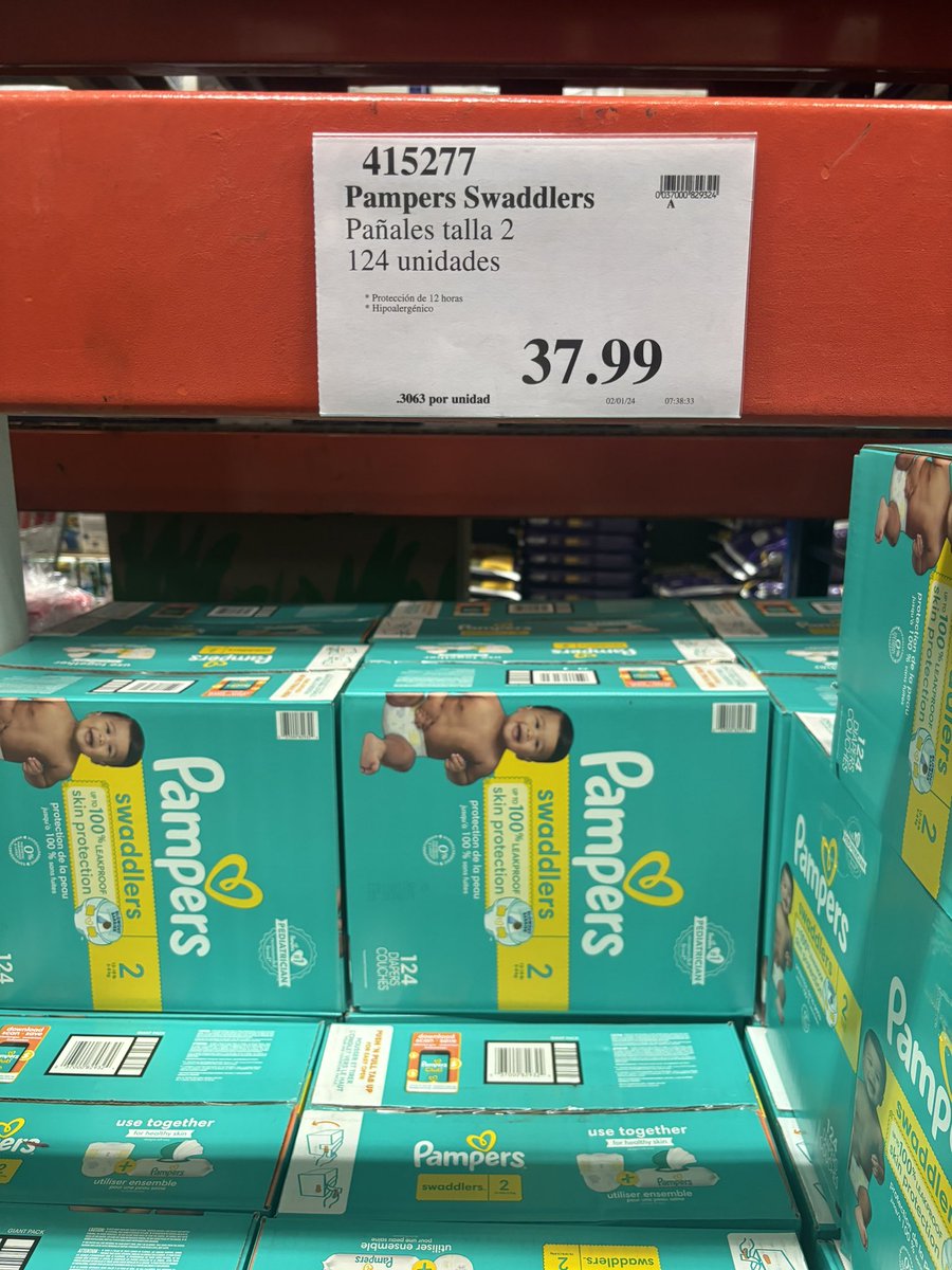 La_LadyC's tweet photo. Subieron los pampers 😩 la última vez en oferta 30$, su precio regular 35.99$ . Ya potente la maternidad https://t.co/H1tNekfvsl