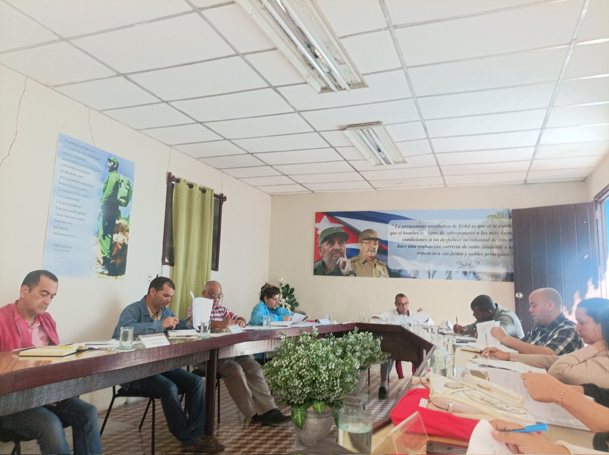 JuanitaLare's tweet photo. Sesiona primera reunión 2024 del Secretariado provincial #CTCMatanzas. En agenda proceso Plan Economía y Presupuesto y 22 Congreso de la CTC. @UlisesGuilarte @CtcOsmar @CubaCentral @MaraConsueloba4 @anbcuba @50Trabajadores @mariofsabines @Isdalys1 https://t.co/16jy8k7PFK