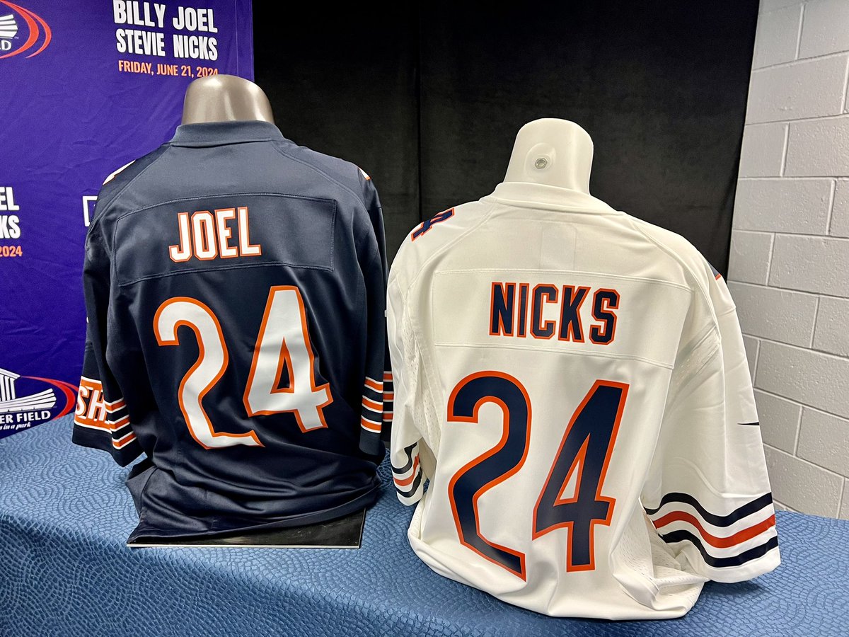 Billy Joel and Stevie Nicks at Soldier Field in Chicago on Friday, June 21. #BillyJoel #StevieNicks