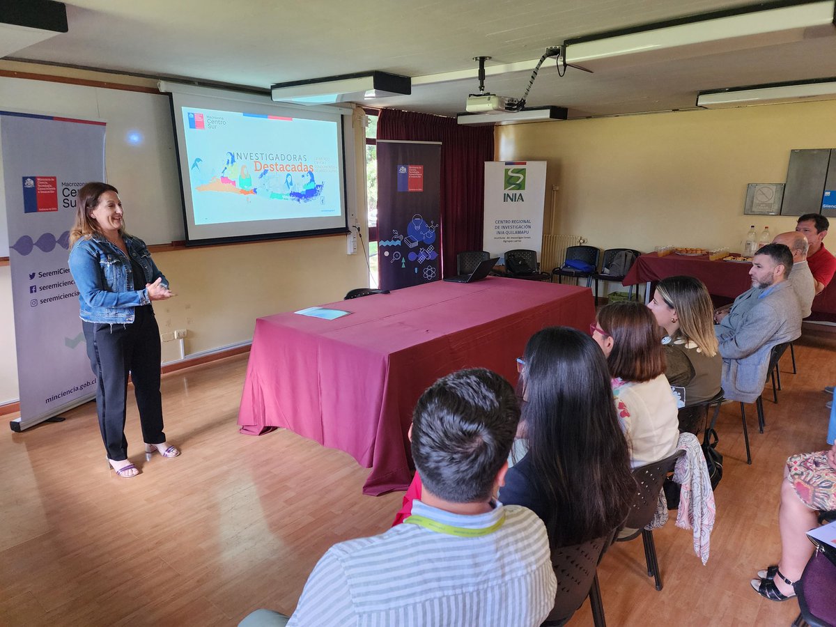 SeremiCienciaB's tweet photo. Es por esto que hoy tuvimos una gran jornada en donde la Seremi @sofia_valenzuel junto a @MMEG_Nuble  Constanza Sánchez reconocieron a destacadas investigadoras de Ñuble.

- Dra.Mónica Montoroy G.
- Dra.María Dolores López B.
- Dra.Jacqueline Araneda F.
- Dra.Tania Faúndez C. https://t.co/wkOcJSgoVG