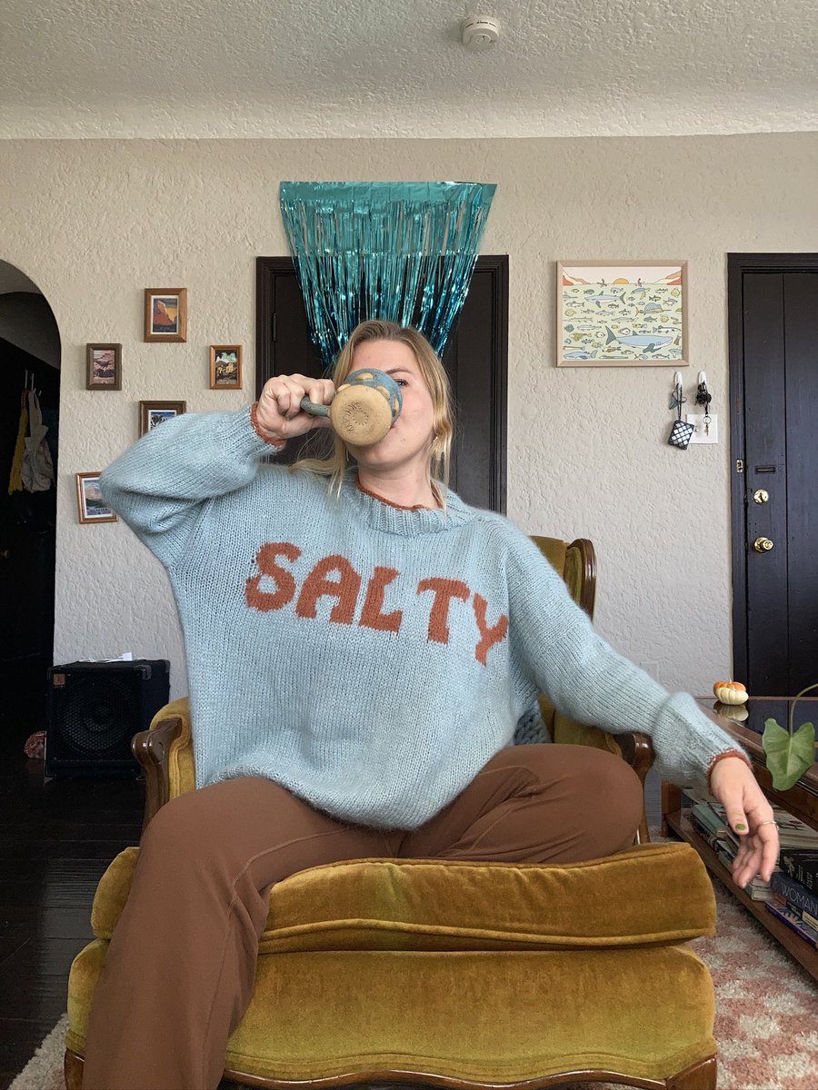 chesseaa's tweet photo. aiming for more vaguely marine biology themed knits in 2024 https://t.co/WDmlOofLGj