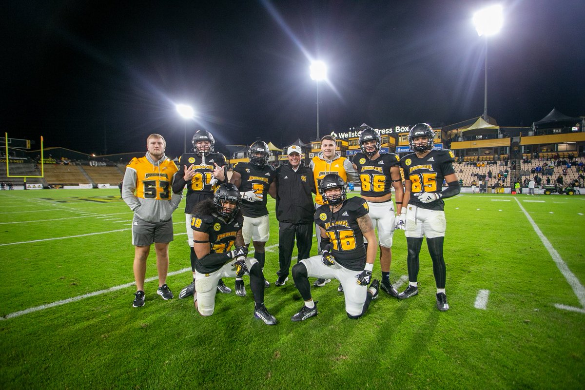 carsonkent86's tweet photo. Grateful to be able to play beside my brothers this past year. Excited for what’s to come in 2024 with this group! #EAT #BAMFS @kennesawstfb https://t.co/jxGJKv6mTa