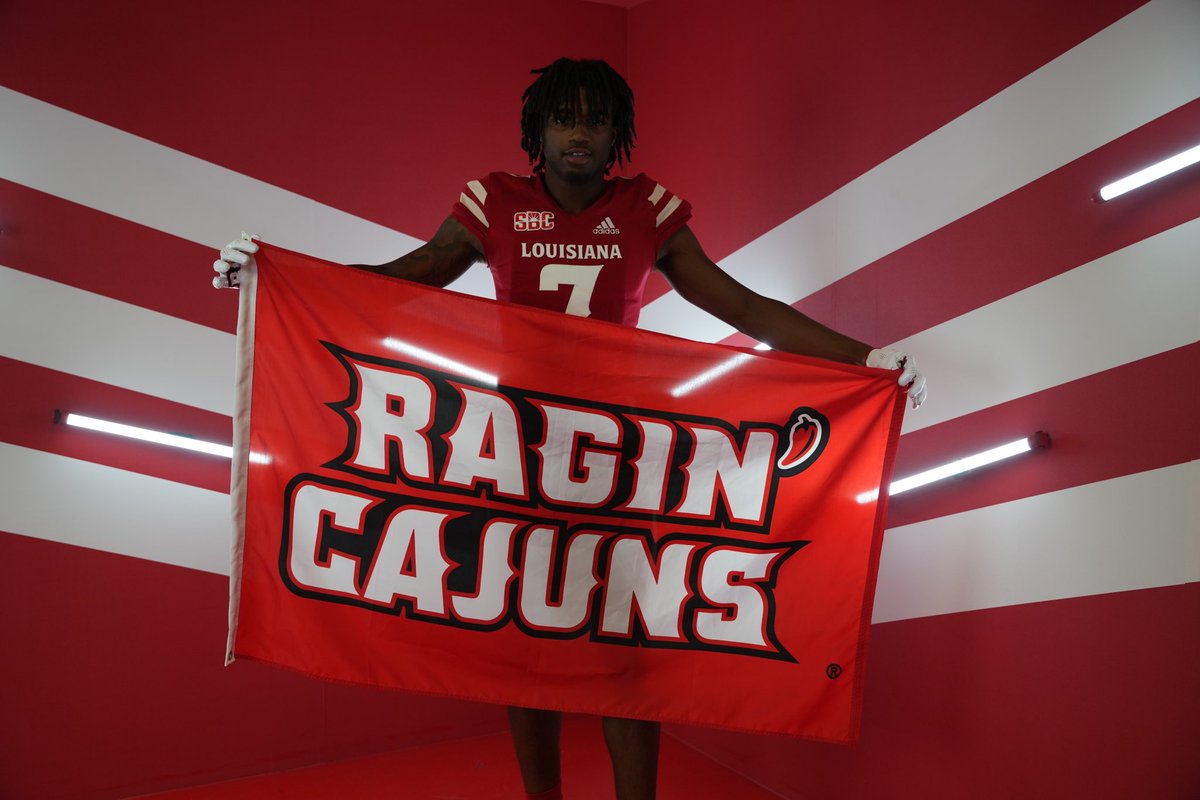 I had a great Visit at UL-Lafayette !🌶️<a href="/RickyCiccone/">Ricky Ciccone</a> <a href="/BG_ELAC/">Bobby Godinez</a> <a href="/CoachRay21/">Coach Ray</a> <a href="/Coach_Drum_/">Coach Drummer</a> <a href="/ELACfootball/">ELAC Football</a>