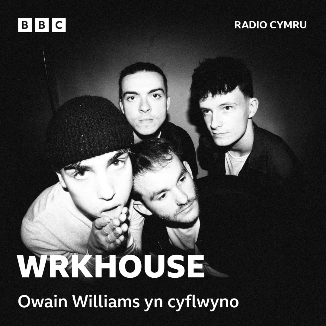 Tiwniwch mewn i @BBCRadioCymru rhwng 7-9 heno i glywed ein sgwrs gyda Mr @klustmusic ei hun @Owain_Williams7 am hanes y band, ac i glywed ein sengl newydd ‘Getaway’ 🌿 Cwpl o fisoedd prysur iawn i ddod x