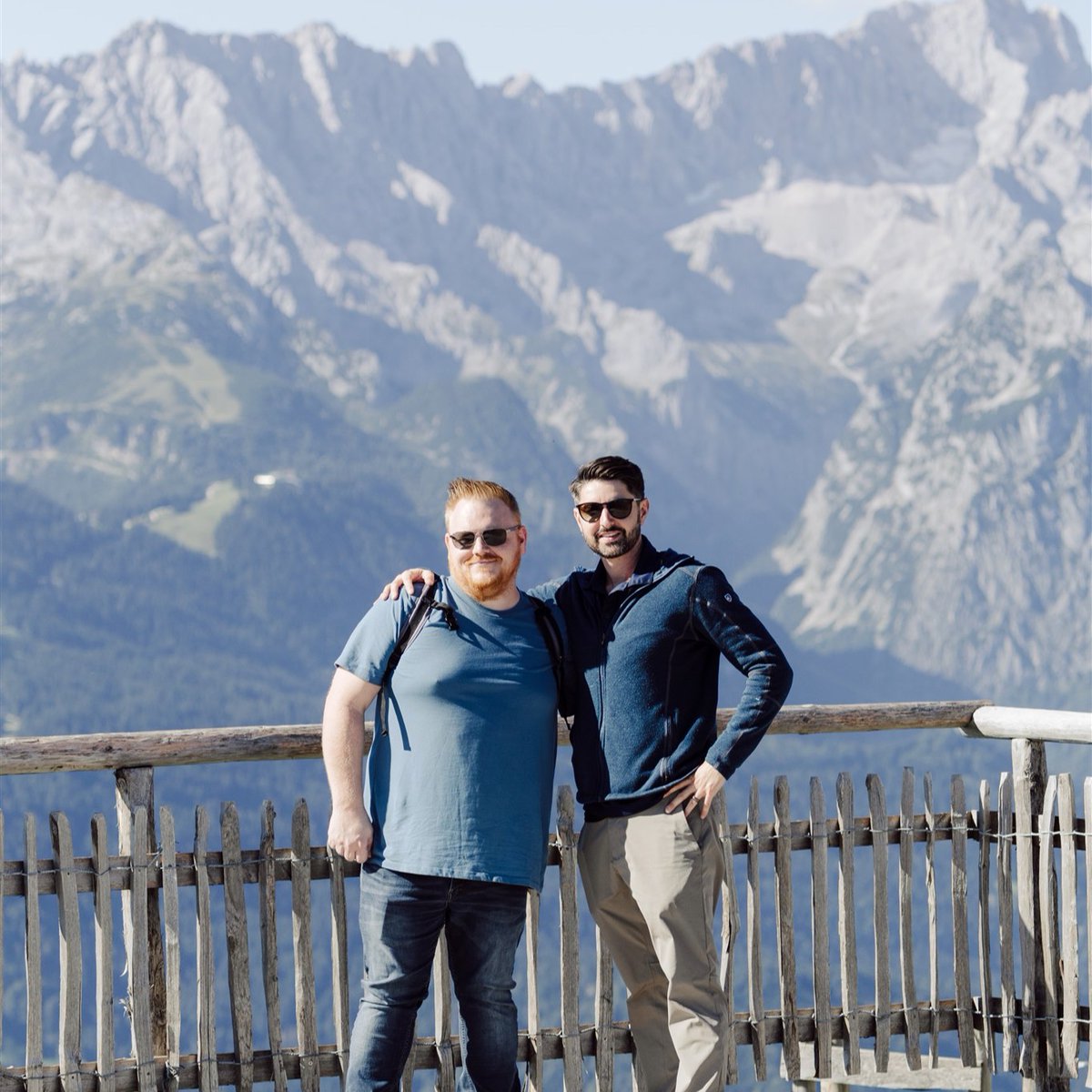 MediaMineral's tweet photo. Mineral Media is on a global adventure, capturing the world's beauty. 🎥  Now, we want to know: Where do YOU want to travel in 2024? Comment below! 👇🏽 #MineralMediaTravels #2024Adventures https://t.co/HqCLutC3gp