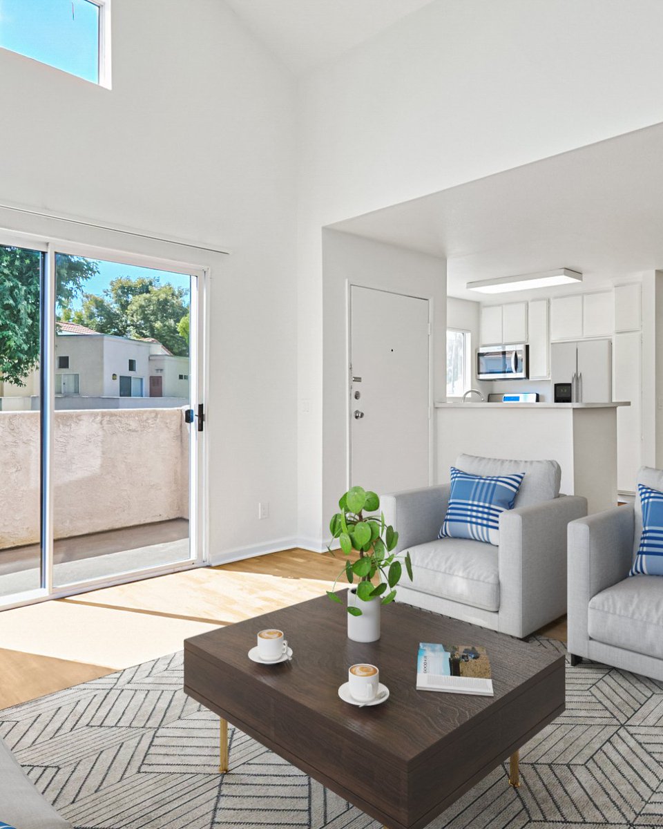 GHPmgmt's tweet photo. 🏡 OPEN HOUSE this Thursday through Sunday at Riverpark Apartment Homes in Canyon Country! 🌟 Explore our stunning units from 10 am to 4 pm (01.04 - 01.07). Don't miss our Look &amp; Lease special with 1 month free on selected units! Conditions Apply. Don't wait, seize this... https://t.co/m4aHjUv8WC