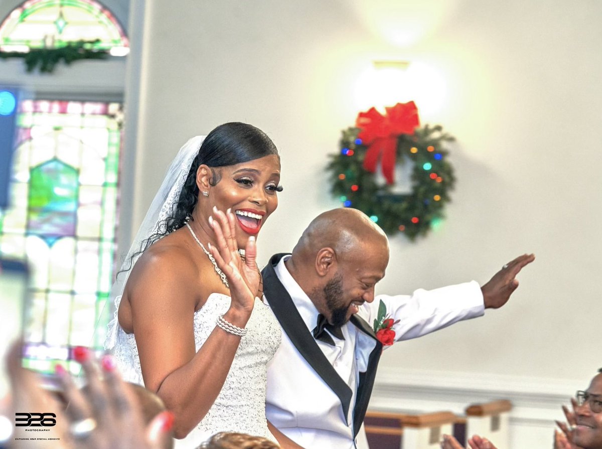 tarshamwilliams's tweet photo. Ms. T. Williams turned Mrs. T. Baker over the winter break! https://t.co/QLKC6vz1SA