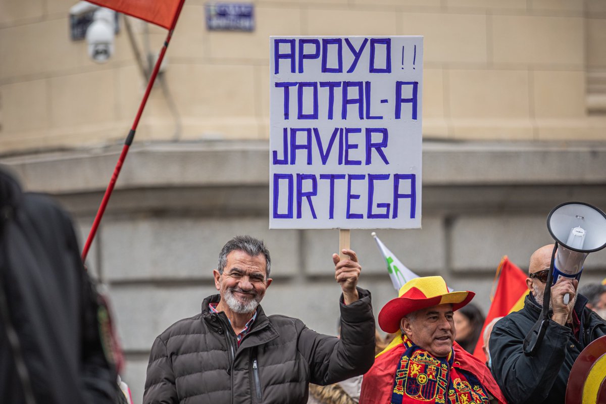 Gracias de corazón a todos por vuestro apoyo. ¡No daremos ni un paso atrás ante los zurdos y ante los tibios de mierda!