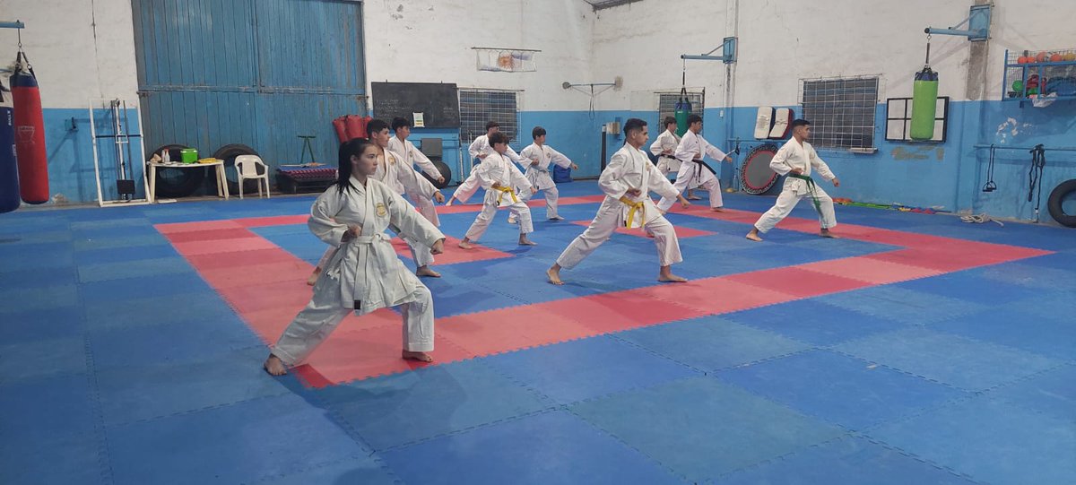 Trebolense's tweet photo. KARATE DO - Comenzó la pretemporada https://t.co/npbNh2h4FW https://t.co/mbqPpX6tT3