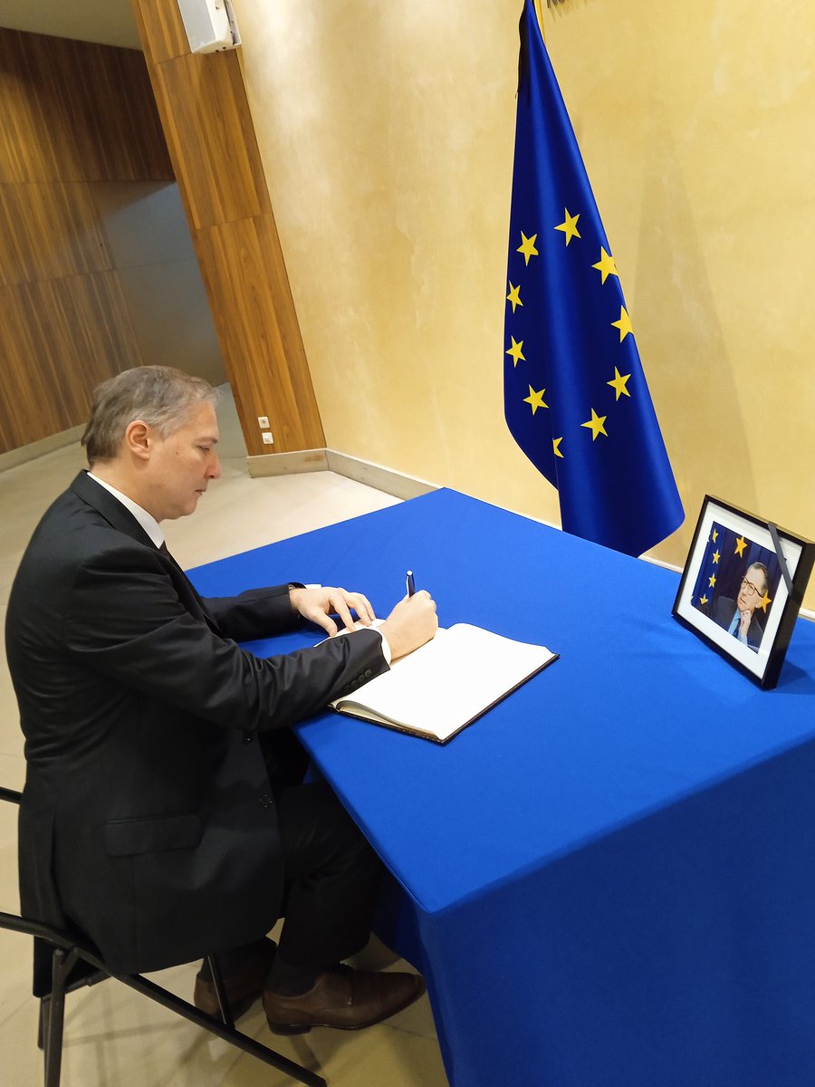 Today, I paid tribute to Jacques Delors, a European leader who was both visionary and pragmatic. His contribution to the European idea, the € and the security of the European Union was really immense. The Greek people will remember him fondly.