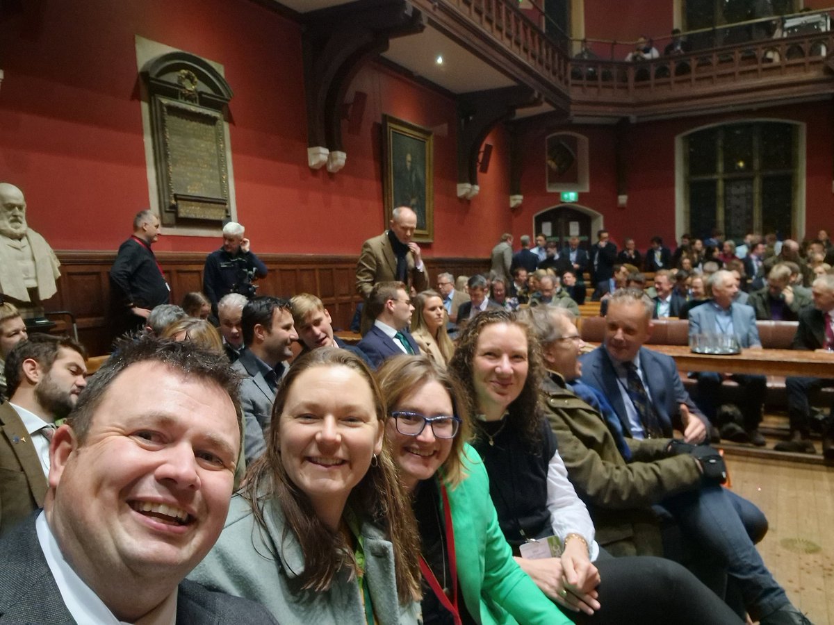 Front row seats for the @oxfordfarming #OFC24 debate this evening, with my old #Inspire22 pals!